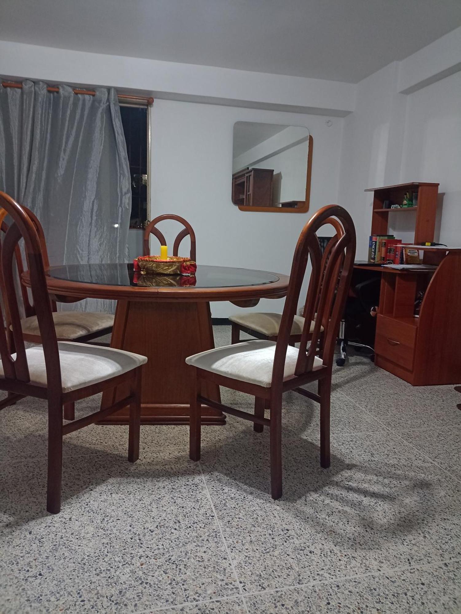Campeggio Amoblada Con Bano Compartido Caracas